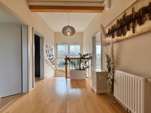 Immobilie in Gerasdorf bei Wien - Familientraum in grüner Ruhelage mit TOP Anbindung I leistungsstarke PV Anlage I regelmäßige Modernisierungen - Bild 2