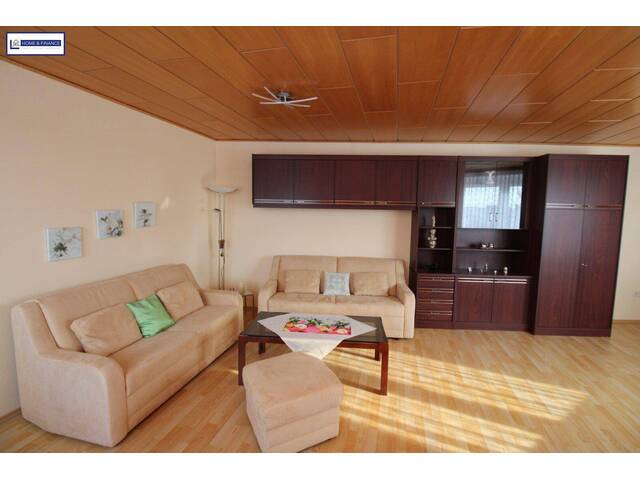 Immobilie in Dobermannsdorf - Uneinsichtiger Garten im Innenhof! Viel Platz! Fairer Preis! - Bild 4