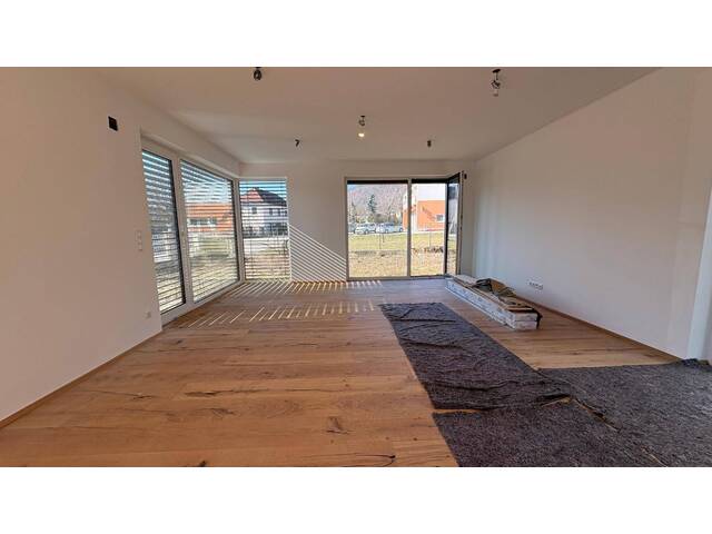 Immobilie in Winzendorf - Provisionsfrei! Schlüsselfertig! Einfamilienhaus mit wunderschöner Aussicht! Sofort verfügbar. Miet-Kauf möglich! 35 Minuten nach Wien - Bild 3