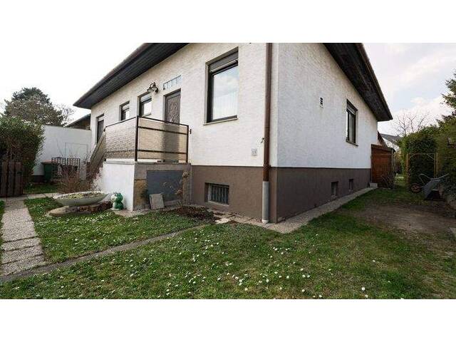 Immobilie in Oberhausen - NEU AM MARKT ! Perfekt geschnittenes Einfamilienhaus ! - Bild 1