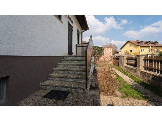 Immobilie in Oberhausen - NEU AM MARKT ! Perfekt geschnittenes Einfamilienhaus ! - Bild 2