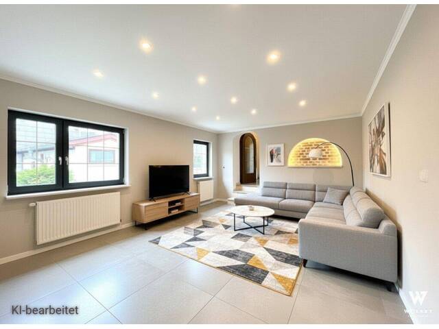 Immobilie in Stockerau - Ein Haus für mehrere Generationen | großzügige Wohnfläche mit ca. 225 m2 | Garage | viel Stauraum | Werkstatt | Garten - Bild 0