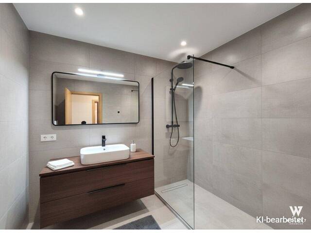 Immobilie in Stockerau - Ein Haus für mehrere Generationen | großzügige Wohnfläche mit ca. 225 m2 | Garage | viel Stauraum | Werkstatt | Garten - Bild 4