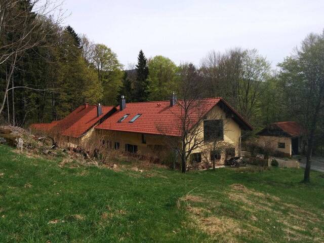 Immobilie in Klaffer am Hochficht - Traumanwesen in Alleinlage – 12.000 m² für Naturliebhaber und Pferdehalter - Bild 2