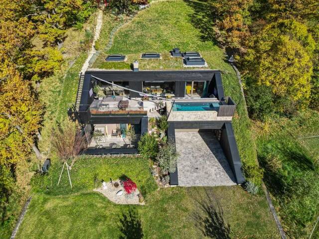 Immobilie in Hof am Leithaberge - Reduktion in ihrer luxuriösesten Form. Einzigartige Architekten Villa - 25 Minuten von Wien - Bild 0