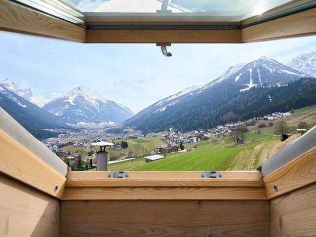 Immobilie in Telfes im Stubai - Dachgeschoßwohnung mit Flair - Bild 2