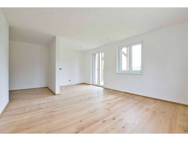 Immobilie in Straß im Attergau - 2-Zimmer-Wohnung mit Balkon und Naturblick!! - Bild 3