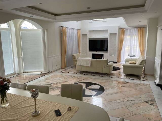 Immobilie in Gerasdorf - Hochwertig ausgestattetes Einfamilienhaus mit einem zusätzlichen Haus - Bild 4