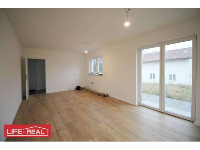 Immobilie in Altschwendt - Schlüsselfertiges Neubau-Holzriegelhaus in ruhiger Waldrandlage - Großzügiges Grundstück inklusive - Bild 3