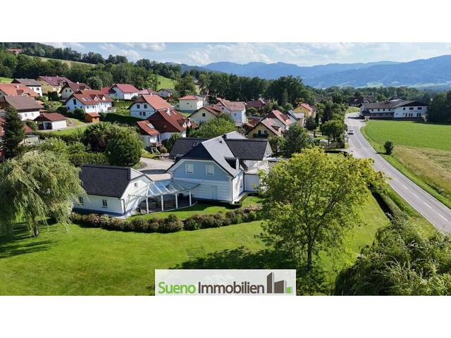 Immobilie in Nußbach - Villa auf fast 8000m2 mit eigenem Fitness-Studio, 3 Garagen, Carport, etc. - Bild 4