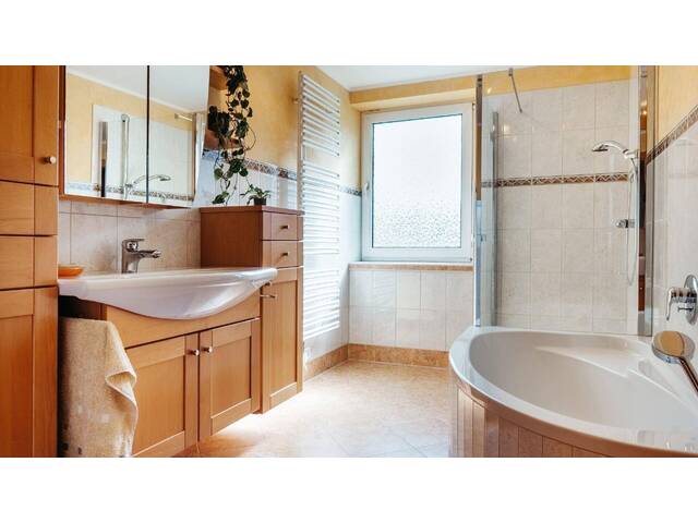 Immobilie in Rohr im Kremstal - Einfamilienhaus mit Garten, Garage und Geschichte - Bild 1