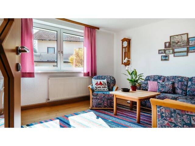 Immobilie in Rohr im Kremstal - Einfamilienhaus mit Garten, Garage und Geschichte - Bild 2