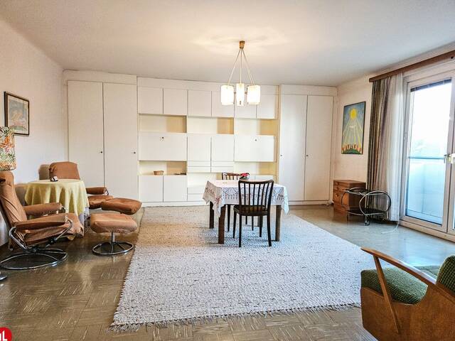 Immobilie in Schwechat - 137 m² Wohnfläche - großzügige 4-Zimmer-Wohnung mit Entwicklungspotenzial - Bild 0