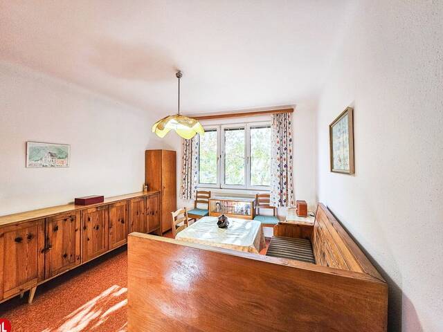 Immobilie in Schwechat - 137 m² Wohnfläche - großzügige 4-Zimmer-Wohnung mit Entwicklungspotenzial - Bild 2