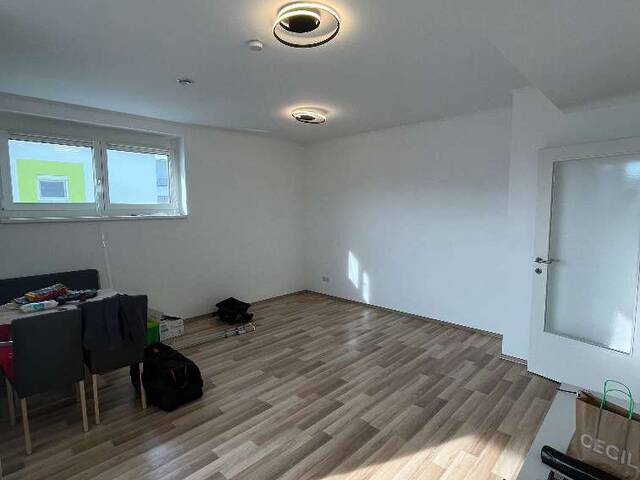 Immobilie in Unterwaltersdorf - Perfekt geschnittene 4-Zimmer-Wohnung mit Balkon und 2 Carports in 2442 Unterwaltersdorf - Bild 4