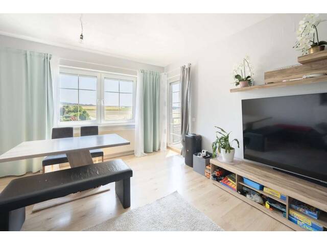 Immobilie in Hornstein - ** Beste Aussichten - Helle 4 Zimmerwohnung mit großer Loggia und Parkplatz ** - Bild 0