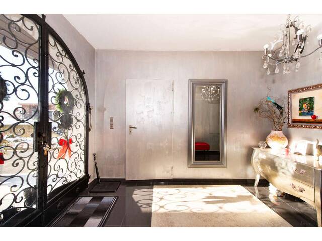 Immobilie in Thal - Exquisites Einfamilienhaus in sonniger Ruhelage von Thal bei Graz - 440 m² Gesamtfläche! - Bild 2