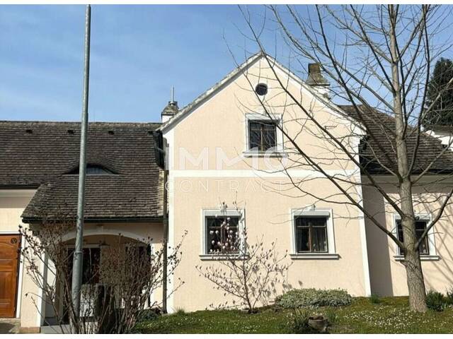 Immobilie in Ulrichskirchen - Einfamilienhaus inmitten eines grünen Gartenparadieses in Ulrichskirchen - Ihr neues Zuhause! - Bild 0