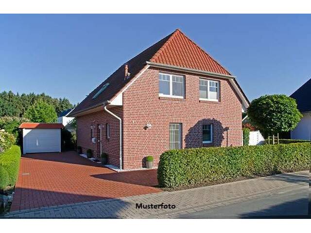 Immobilie in Münzkirchen - Modernes Wohnhaus mit 192 m² Wfl., Poolanlage und großzügiger Terrasse - Bild 0