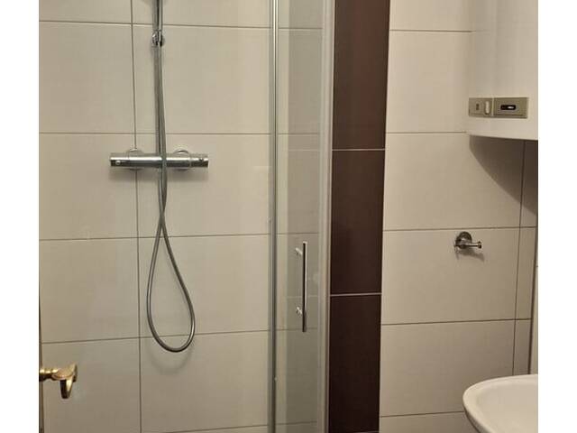 Immobilie in Hall in Tirol - Helle 3-Zimmer-Eigentumswohnung mit Südloggia in zentraler Lage von Hall i. T. - Bild 1