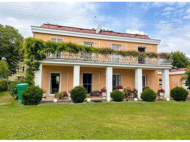 Immobilie in Braunau am Inn - Stadtvilla mit Liebe zum Detail - Bild 0