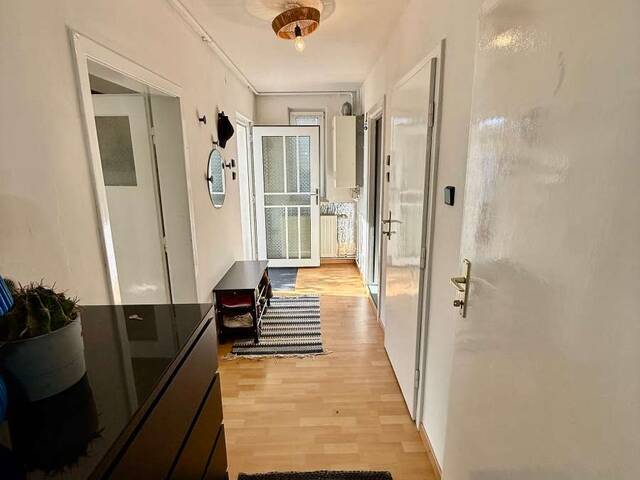 Immobilie in Laa an der Thaya - Liebes Wochenendhaus mit geringen Betriebskosten in ruhiger Siedlungslage von Laa an der Thaya! - Bild 3