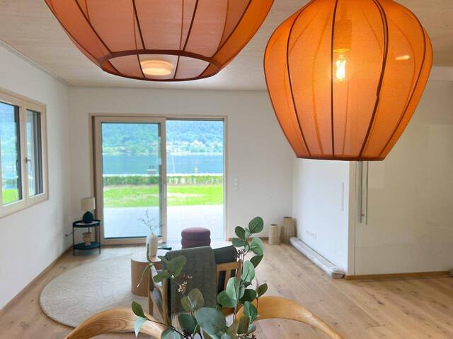 Immobilie in Alt-Ossiach - Erstbezug-SEEBUNGALOW am traumhaften Ossiachersee mit Seeblickschlafräumlichkeiten - Bild 1