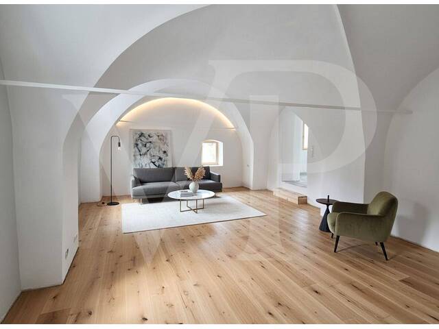 Immobilie in Pfaffstätten - Einzigartiges Wohnerlebnis im historischen Schlüsslerhof (13. Jh.) – Luxus trifft Geschichte & Gestaltungsspielraum - Bild 1