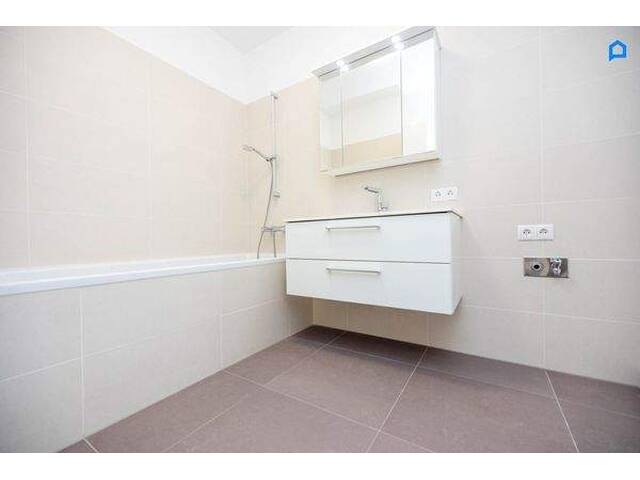 Immobilie in Tulln an der Donau - Gepflegte Gartenwohnung mit hochwertiger Ausstattung in Tulln: 2 Zimmer 46m² plus Terrasse 11m² und eigenem Garten! 25m² /optionale Tiefgarage - Bild 1