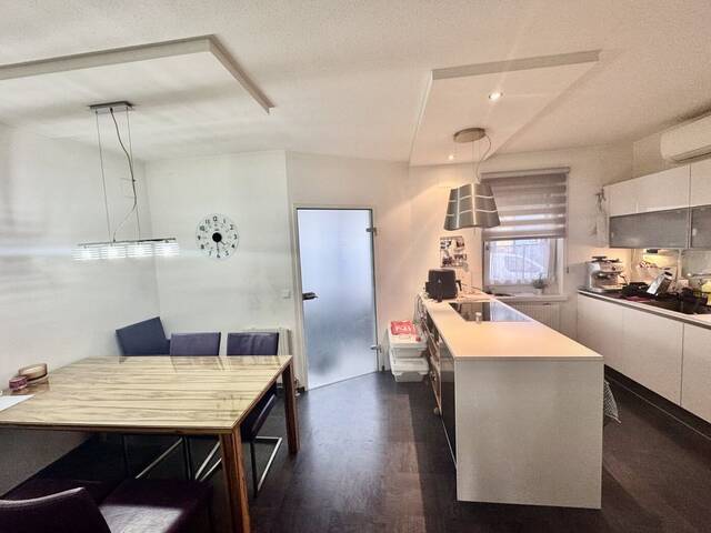 Immobilie in Gänserndorf - FAMILIEN-TRAUM ! GROSSES ECKREIHENHAUS IN SEHR GUTER LAGE - Bild 2