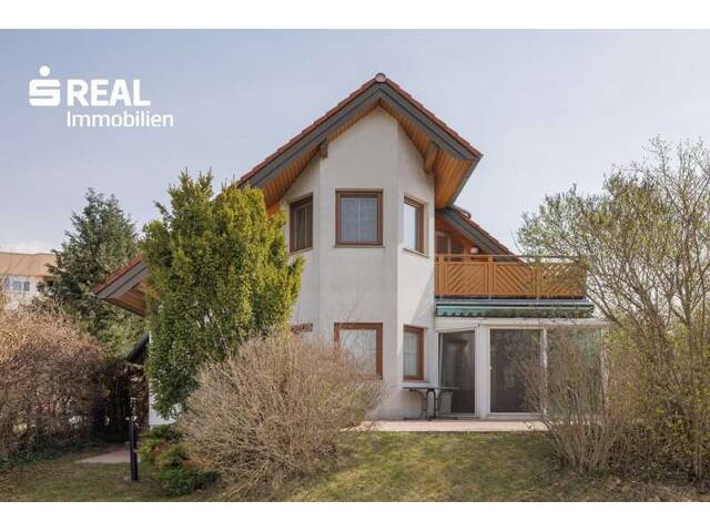 Immobilie in Deutsch-Wagram - Charmantes 5 1/2 Zimmer-Haus in Deutsch-Wagram mit Kachelofen, Wintergarten, Pool & Garage - Bild 0