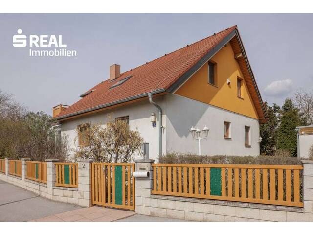 Immobilie in Deutsch-Wagram - Charmantes 5 1/2 Zimmer-Haus in Deutsch-Wagram mit Kachelofen, Wintergarten, Pool & Garage - Bild 2