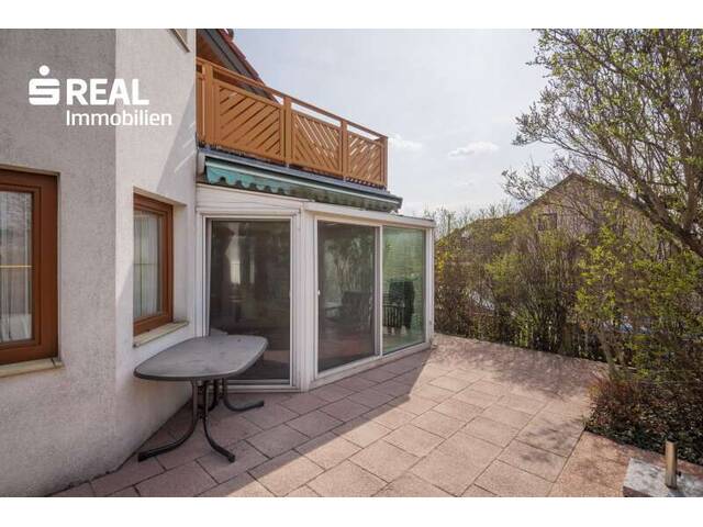 Immobilie in Deutsch-Wagram - Charmantes 5 1/2 Zimmer-Haus in Deutsch-Wagram mit Kachelofen, Wintergarten, Pool & Garage - Bild 3