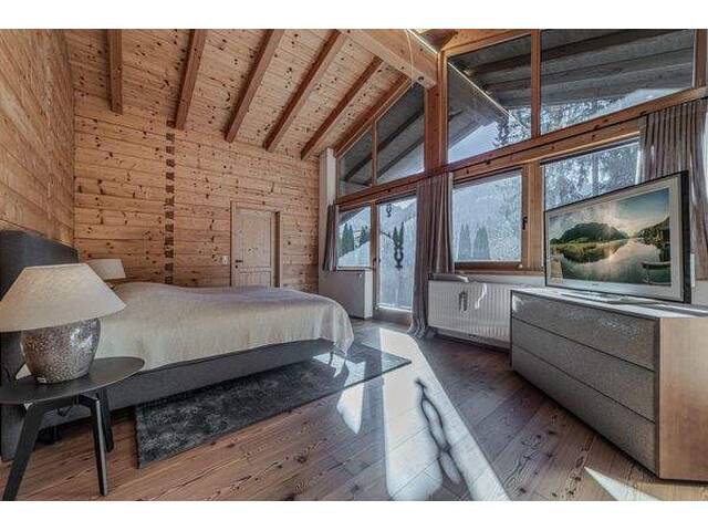 Immobilie in Kirchdorf in Tirol - Charmantes Landhaus in idyllischer Ruhelage am Golfplatz - Bild 2