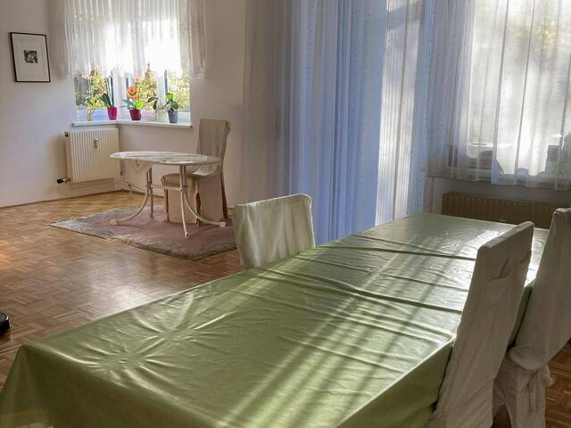 Immobilie in Traisen - Ruhig gelegene 4-Zimmer Wohnung mit Balkon, Aufzug und Car-Port - Bild 0