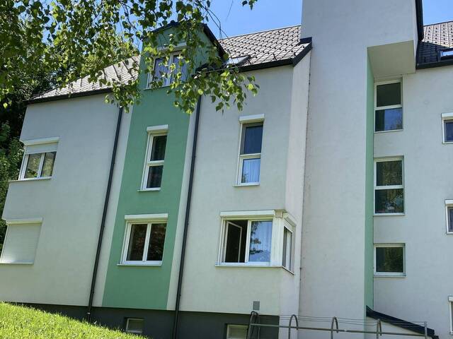 Immobilie in Traisen - Ruhig gelegene 4-Zimmer Wohnung mit Balkon, Aufzug und Car-Port - Bild 1