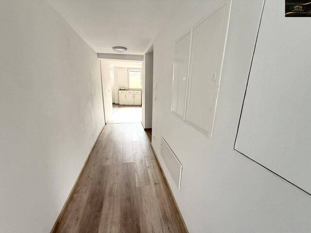 Immobilie in Moosbrunn - Modernisiertes 4-Zi-Reihenhaus in ruhiger Lage – 2440 Moosbrunn mit Fußbodenheizung, Luftwärmepumpe! - Bild 3