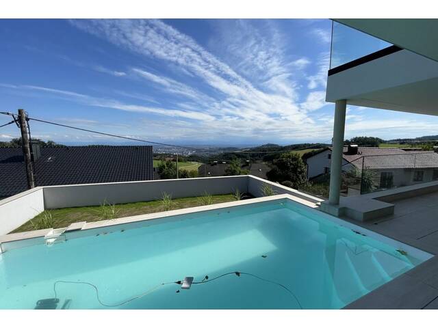 Immobilie in Lichtenberg - Traumhafte Erstbezugswohnung mit Garten, Pool und Fernblick in Lichtenberg! - Bild 4