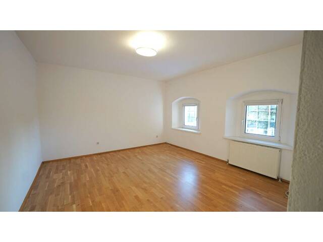 Immobilie in Pettenbach - Geräumige Etagenwohnung in zentraler Lage von Pettenbach - Bild 0