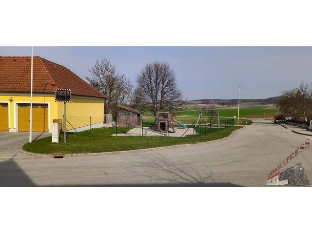 Immobilie in Weyerburg - Charmantes Einfamilienhaus mit Nebengebäude, Weinkeller & vielseitigen Nutzungsmöglichkeiten - Bild 1