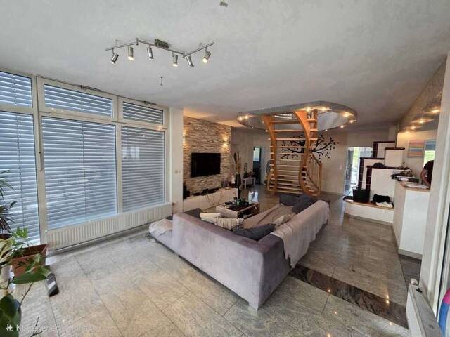 Immobilie in Maria Rojach - Großzügiges Haus in Maria Rojach mit Terrasse, Balkon, Kamin & Solar! - Bild 4