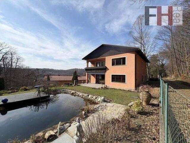 Immobilie in Riederberg - Gediegenes Einfamilienhaus mit herrlichem Garten und Schwimmteich in absoluter Ruhelage! - Bild 0