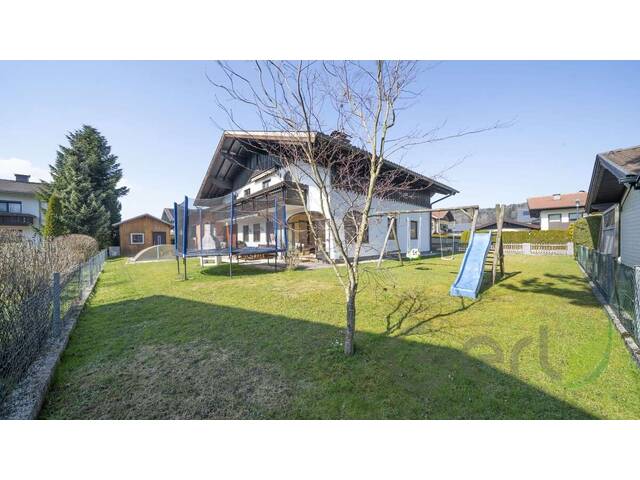 Immobilie in Thalgau - Renovierungsbedürftiges Mehrfamilienhaus in bester Lage Thalgau - Bild 0