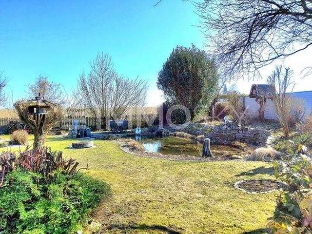 Immobilie in Hofkirchen im Traunkreis - Kleingartenhaus auf Doppelparzelle mit Gartenanlage und Schwimmteich! - Bild 2