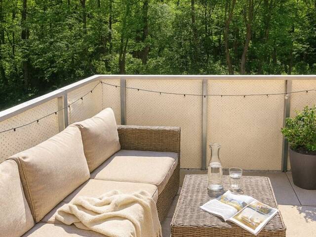 Immobilie in Kaltenleutgeben - FRÜHJAHRSAKTION!! Ein Platz, der mehr kann als wohnen. Wohnen mit WOW-Effekt! Riesiger Balkon und Terrasse + Privater Dachgarten + Grün wohin das Auge reicht + Luftwärmepumpe! - Bild 2