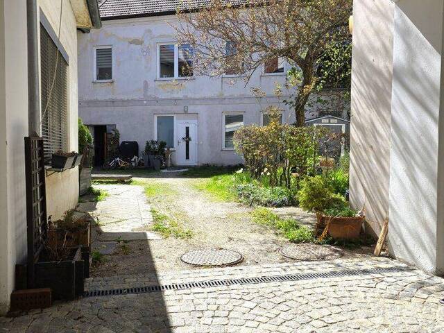 Immobilie in Baden - 1 Zimmer Wohnung – irgendwie speziell – Sommerwohnung - für lärm- und hitzegeplagte Stadtbewohner - Bild 0