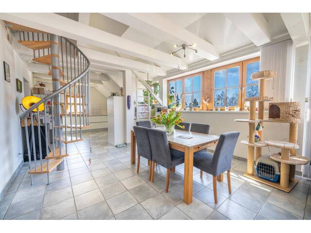 Immobilie in Seeham - Seeblick-Residenz mit Balkon & Ausbaupotenzial in Seeham - Bild 2