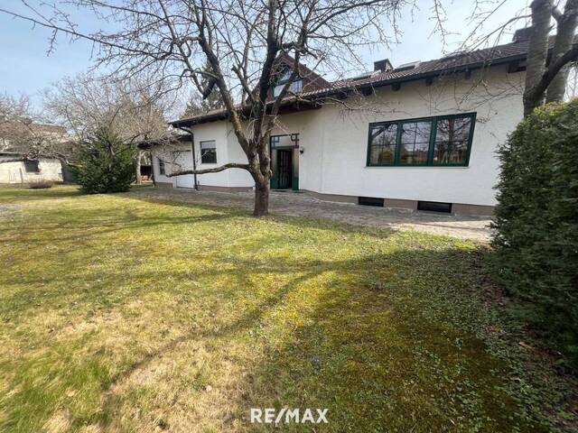 Immobilie in Föhrenau - Großzügige Liegenschaft | attraktives Einfamilienhaus mit Galerie|1.706 m² Grundstück | 2 Garagen! - Bild 1