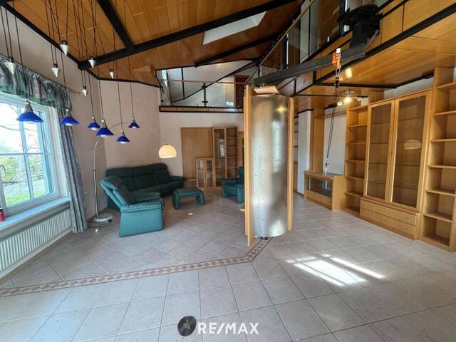 Immobilie in Föhrenau - Großzügige Liegenschaft | attraktives Einfamilienhaus mit Galerie|1.706 m² Grundstück | 2 Garagen! - Bild 3