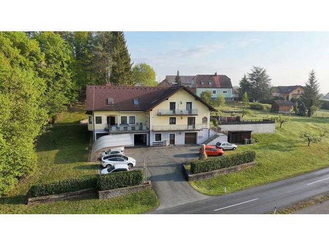 Immobilie in Klöch - Zinshaus in idyllischer Lage in Klöch ...! - Bild 0